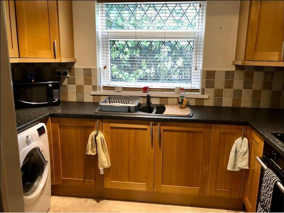 Lovely One-Bed Condo With Free Parking On Premises Sunderland  Exteriér fotografie